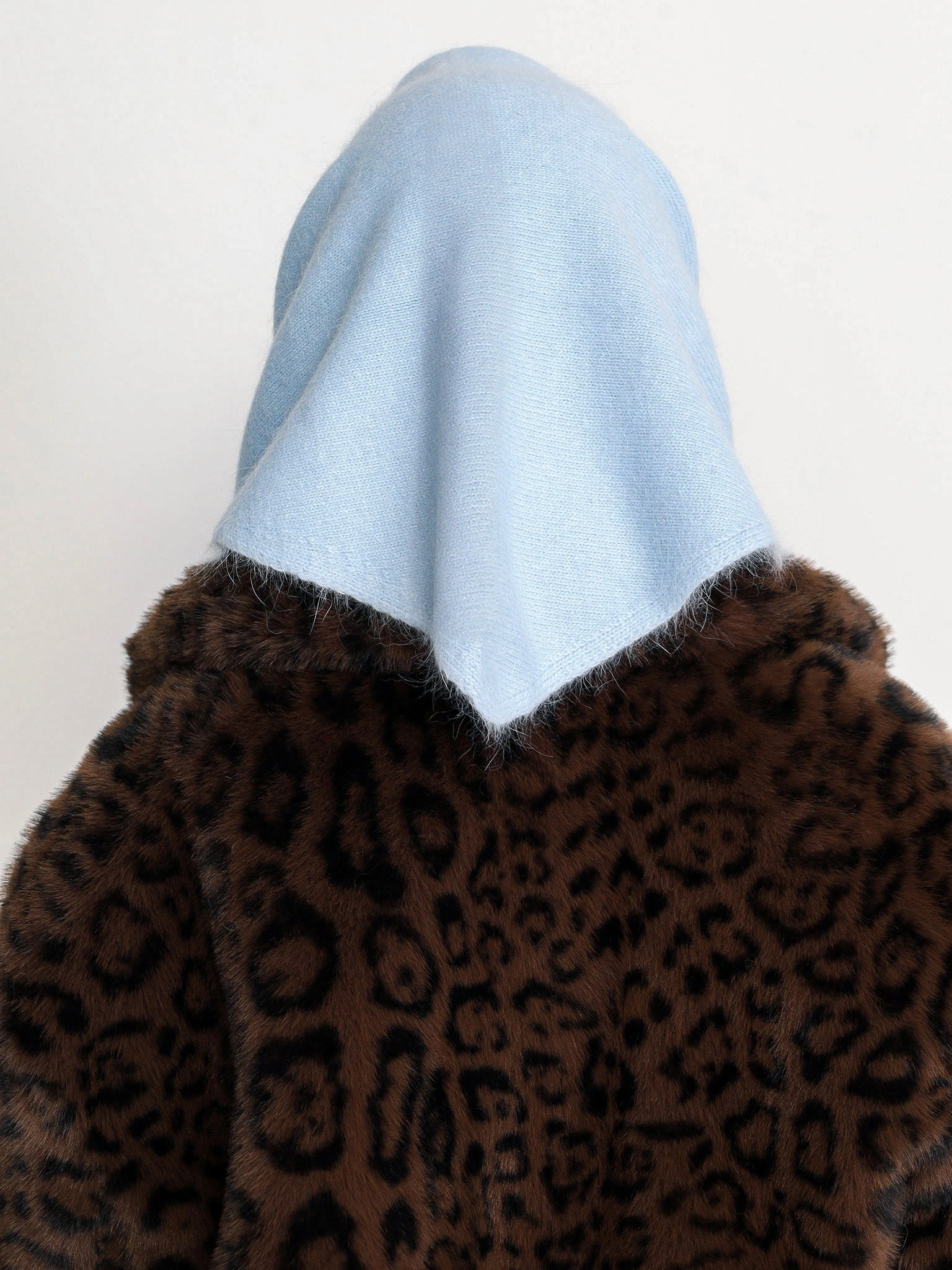 Шарф-косынка с декоративной нашивкой в ассортименте